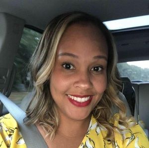 Meet your Posher, Desiree